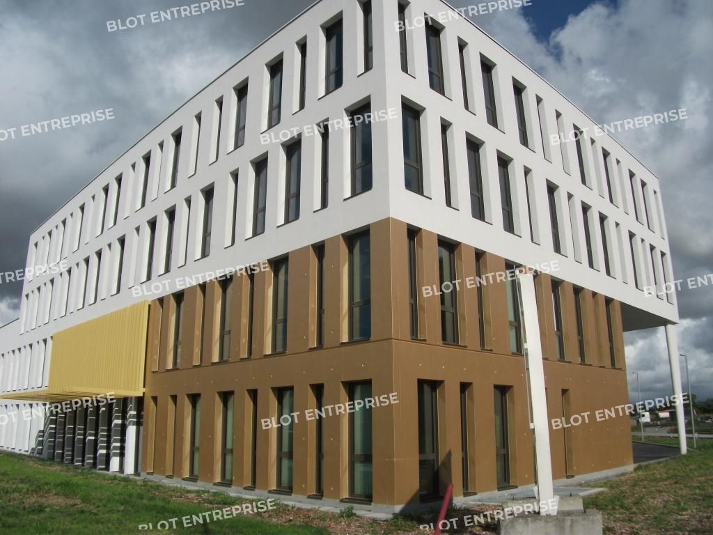 Location bureaux 254 m² non divisibles