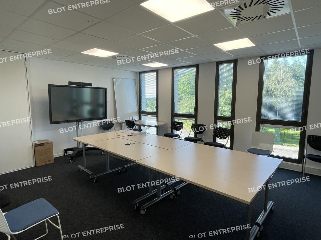 Location bureaux 254 m² non divisibles