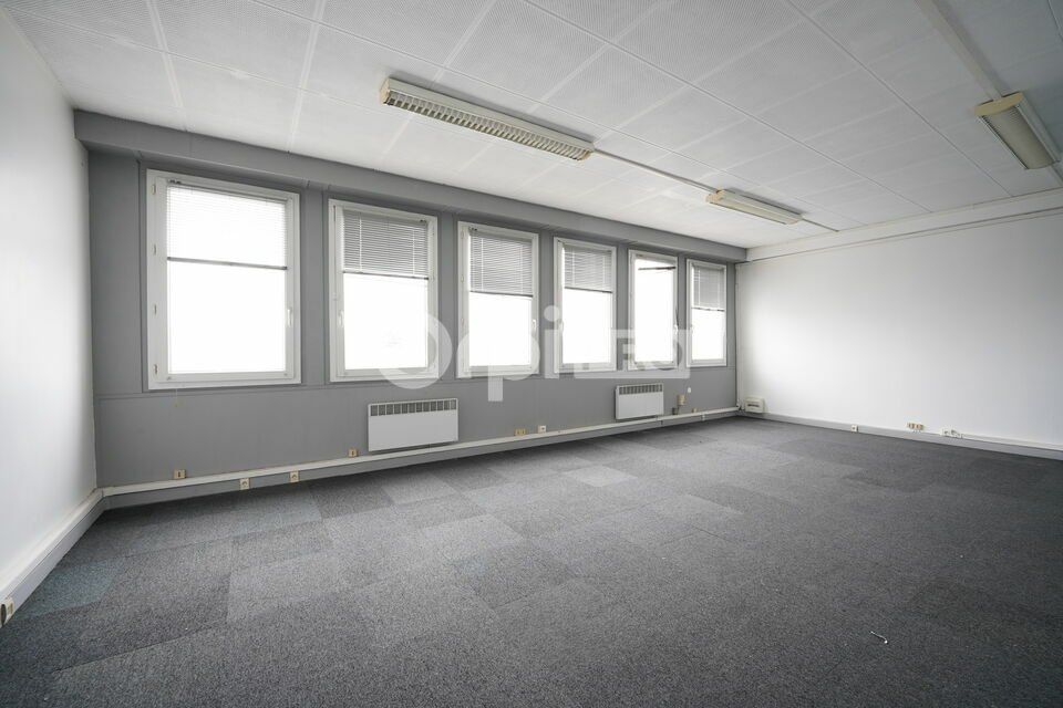 BUREAUX A LOUER - VENISSIEUX - IMMEDIATEMENT