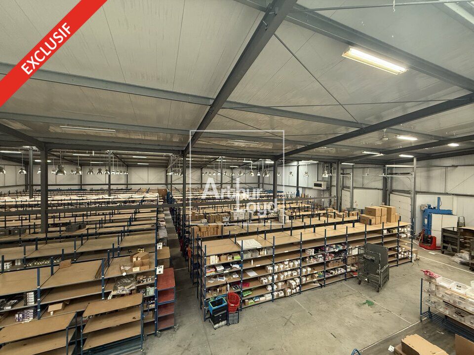 Location local d''activites 1665 m² non divisibles