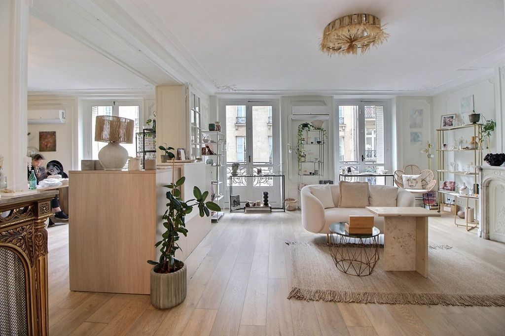 Location bureaux 136 m² non divisibles