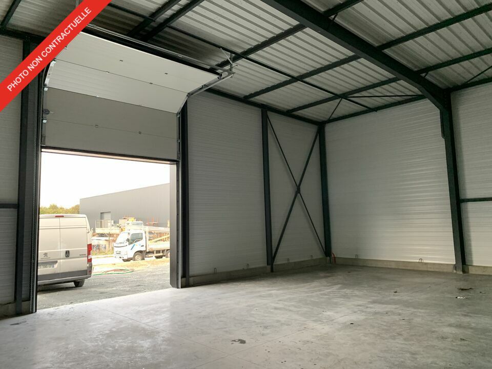 Location local d''activites 838 m² non divisibles