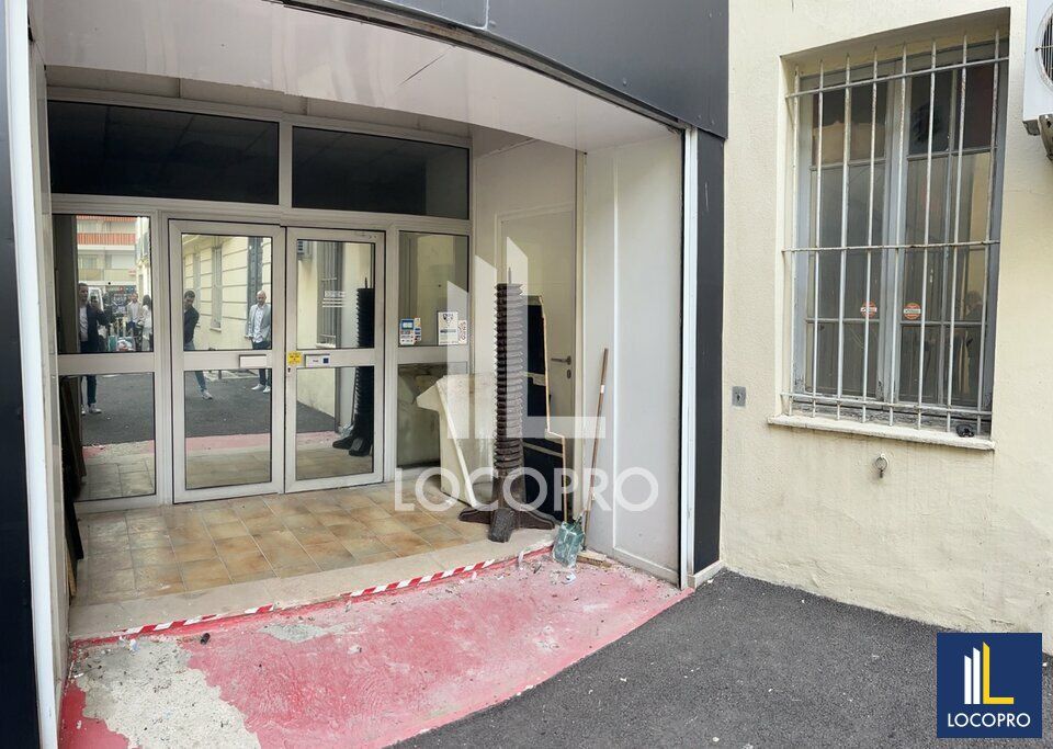 Vente local commercial 147 m² non divisibles