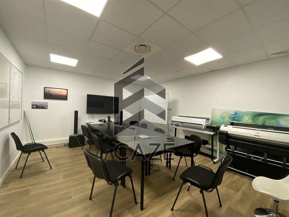 LOCAUX SAINT JEAN D'ILLAC