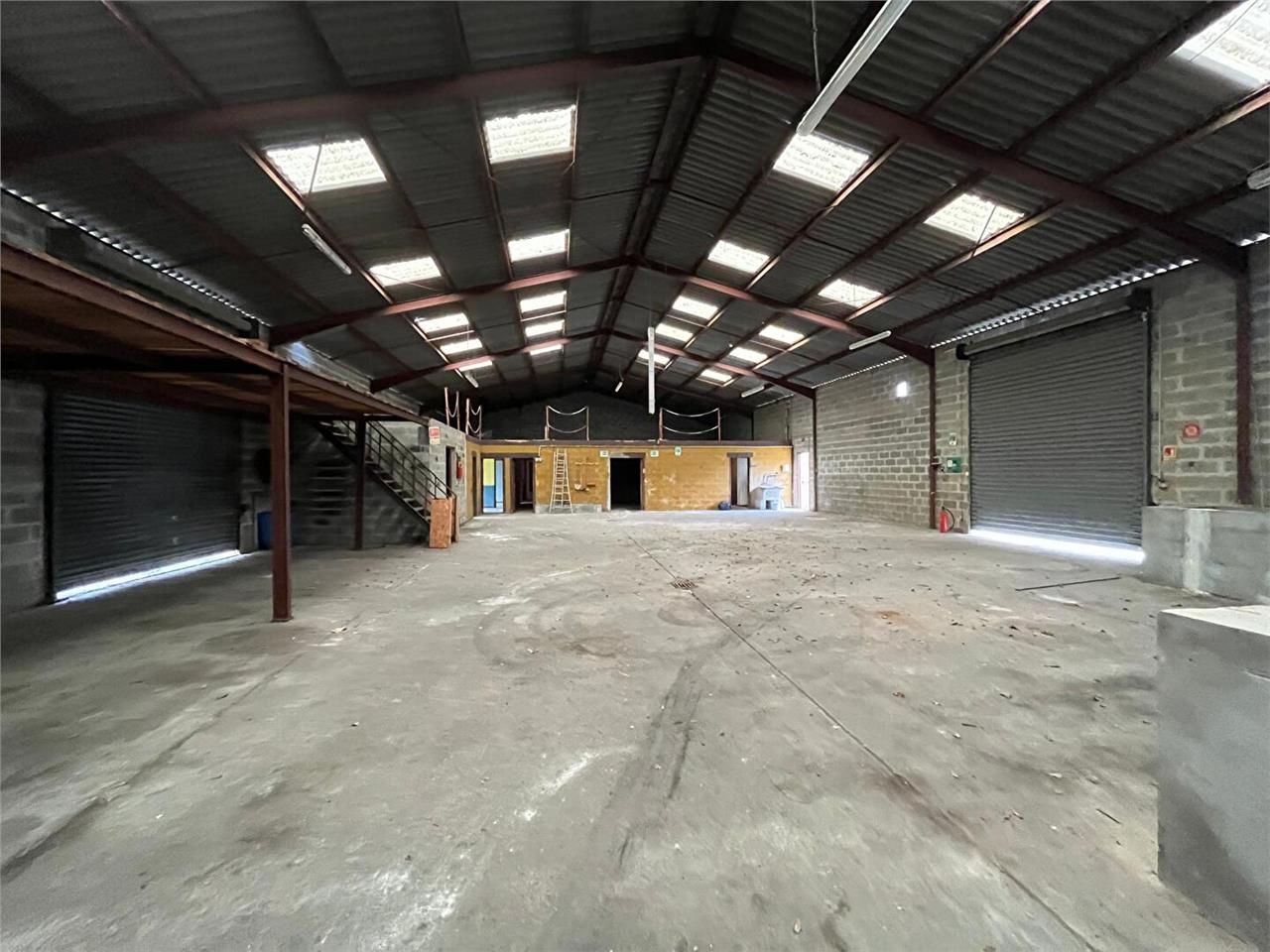 Location local 181.00 m² à LA TESTE DE BUCH