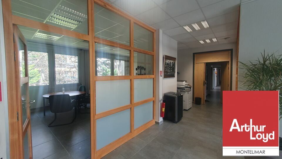 Location bureaux 240 m² non divisibles