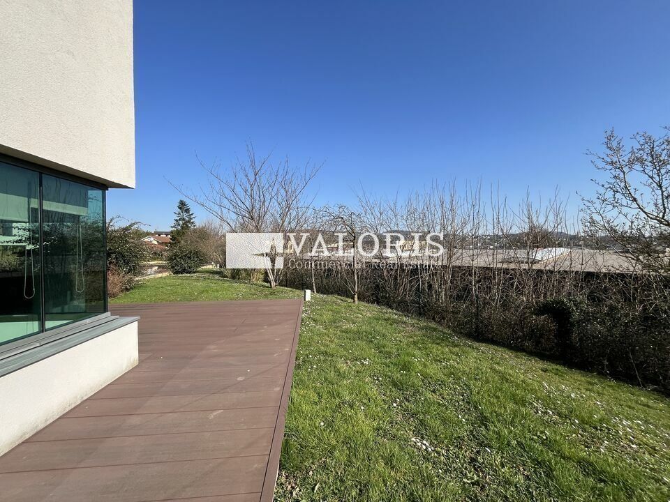 334.98 m² pour ce bureaux en vente à Champagne au mont d'or