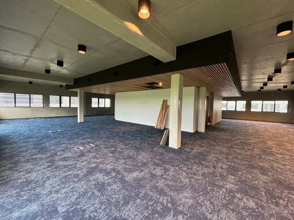 À LOUER – BUREAUX DE 300 m² – NORD MÉTROPOLE LYONNAISE / WENGEN PARK
