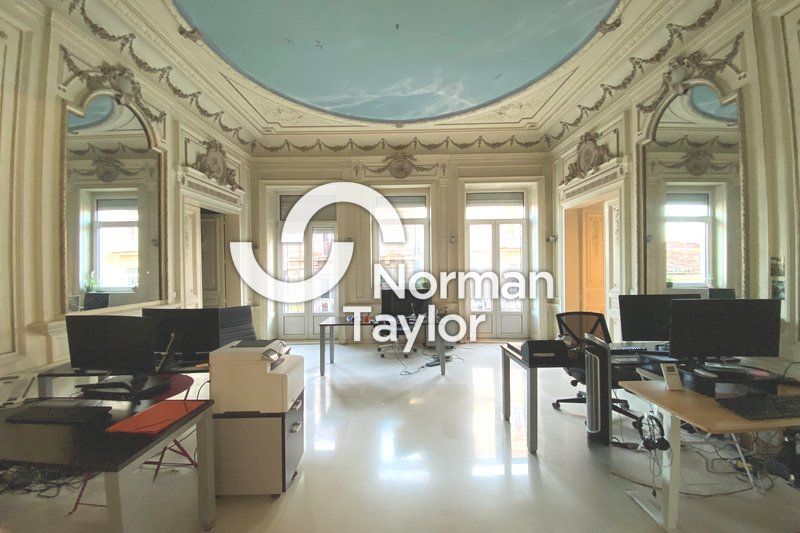 Location bureaux 446 m² divisibles à partir de 182 m²