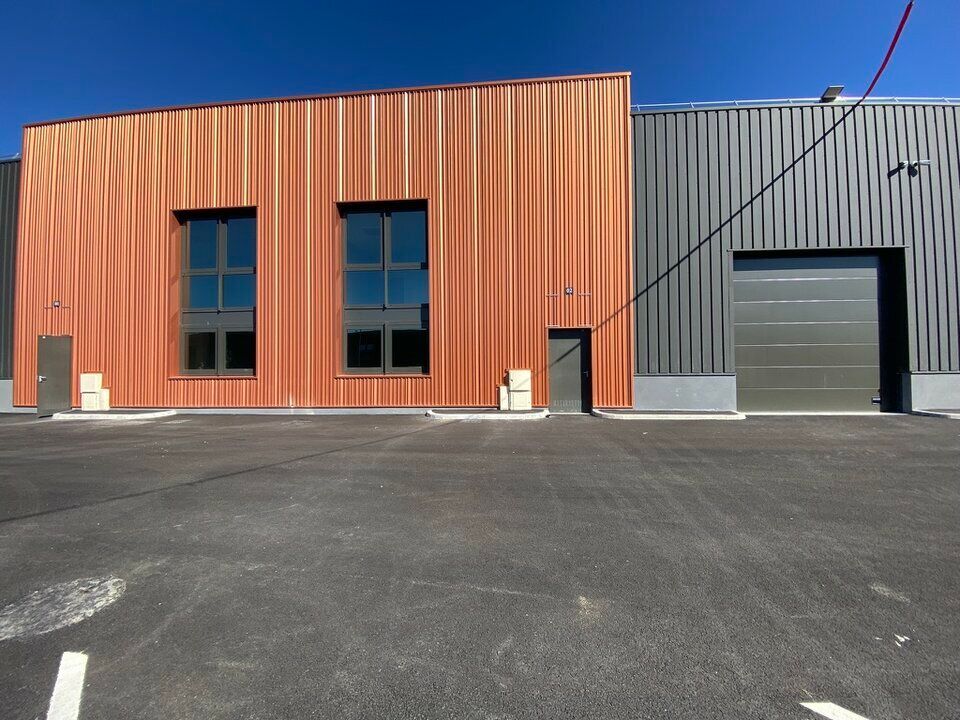 Location local d''activites 338 m² non divisibles