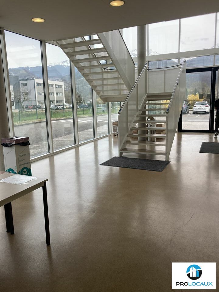 1983 m² pour ce bureaux en vente à Crolles