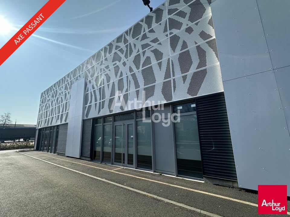 Location local d''activites 270 m² non divisibles