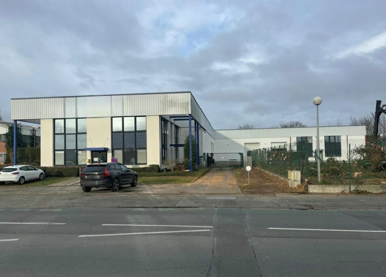 location - entrepôt - lesquin