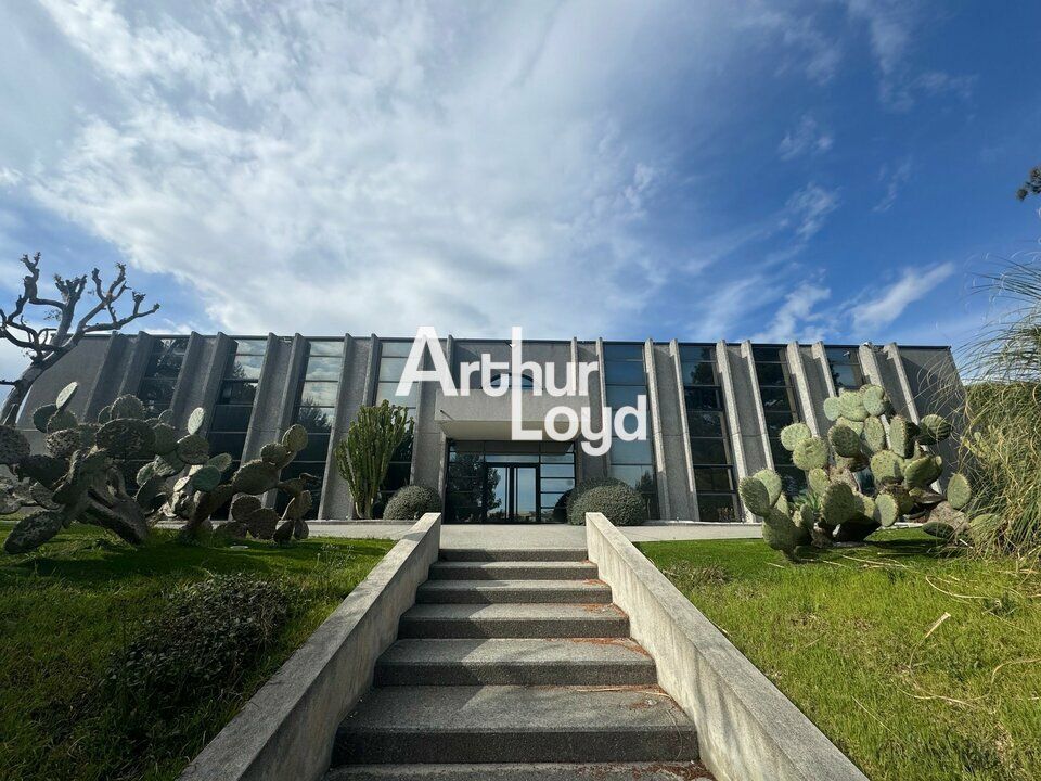 Location bureaux 141 m² non divisibles