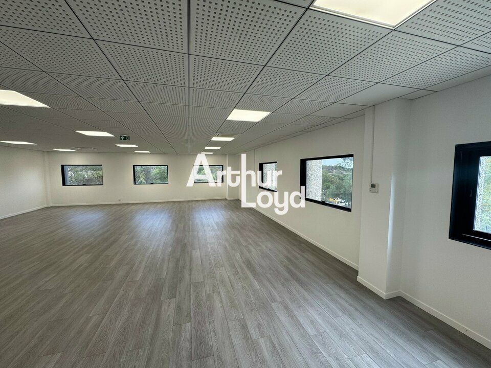 Bureaux rénovés de 141 m² à louer - Sophia Antipolis