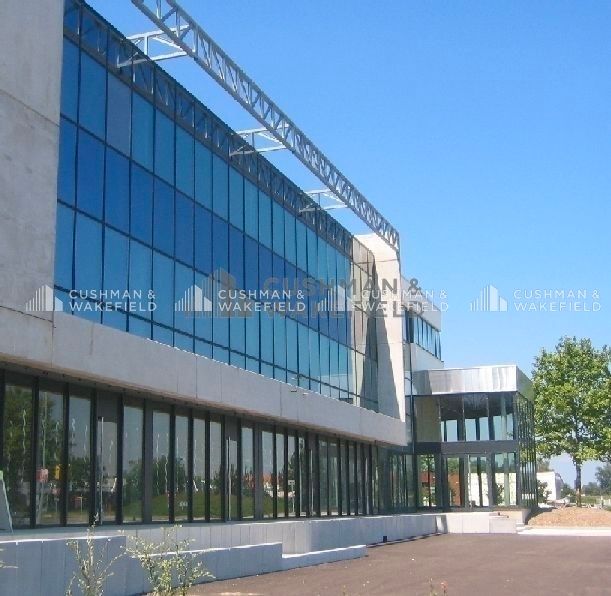 Location bureaux 162 m² divisibles à partir de 50 m²