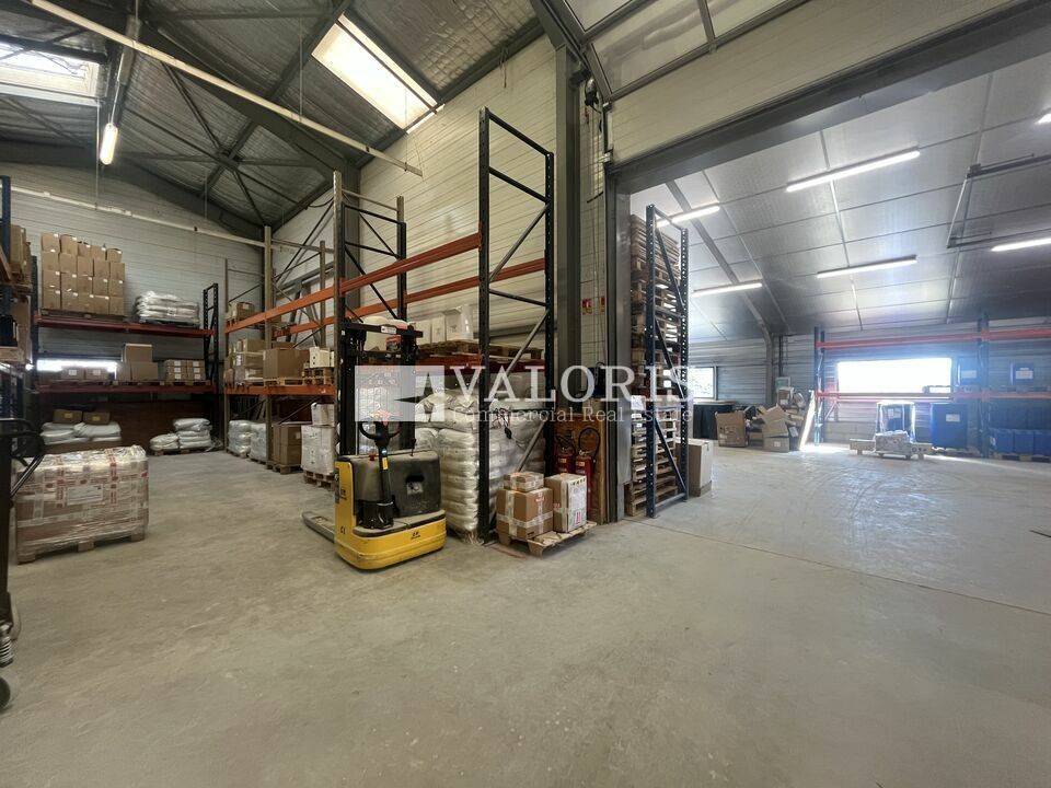 Vente local d''activites 700 m² non divisibles