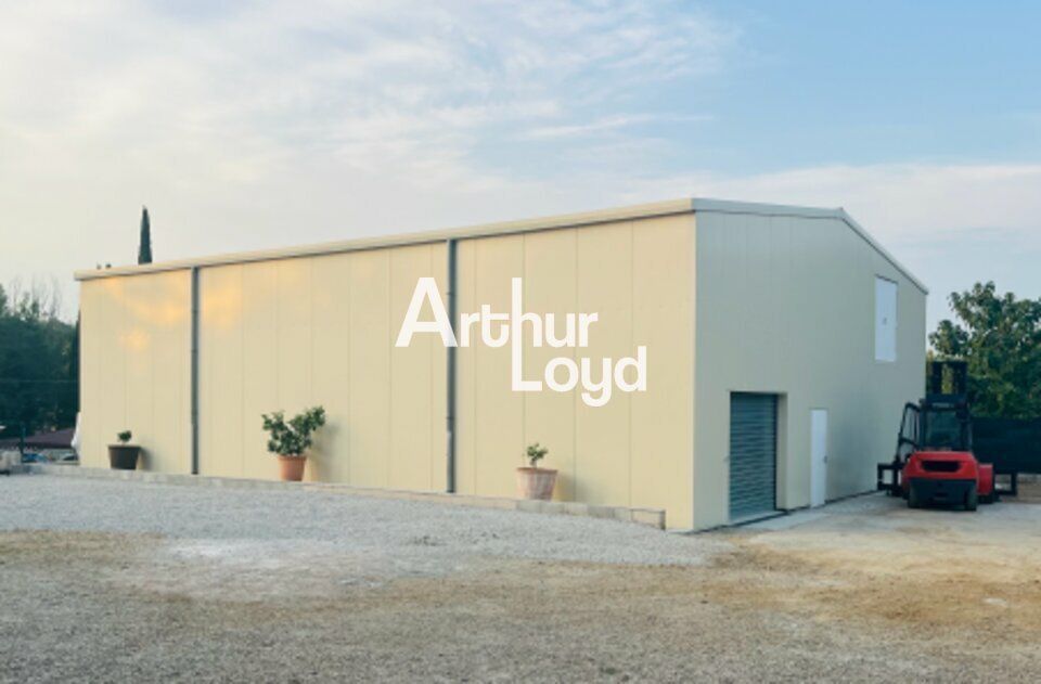 Locaux d'activités avec terrain à louer 600 m² - Mougins