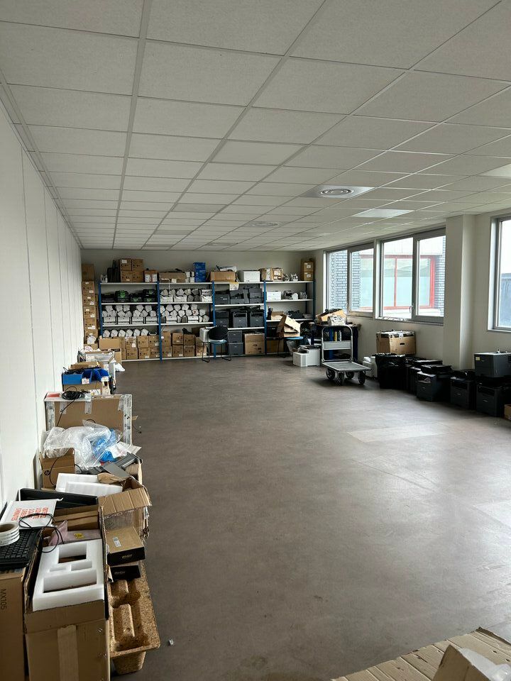 Local mixte d'activité de 431 m² 
