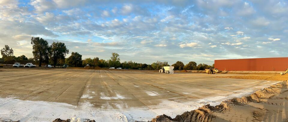 Vente local 9000 m² divisibles à partir de 3000 m²