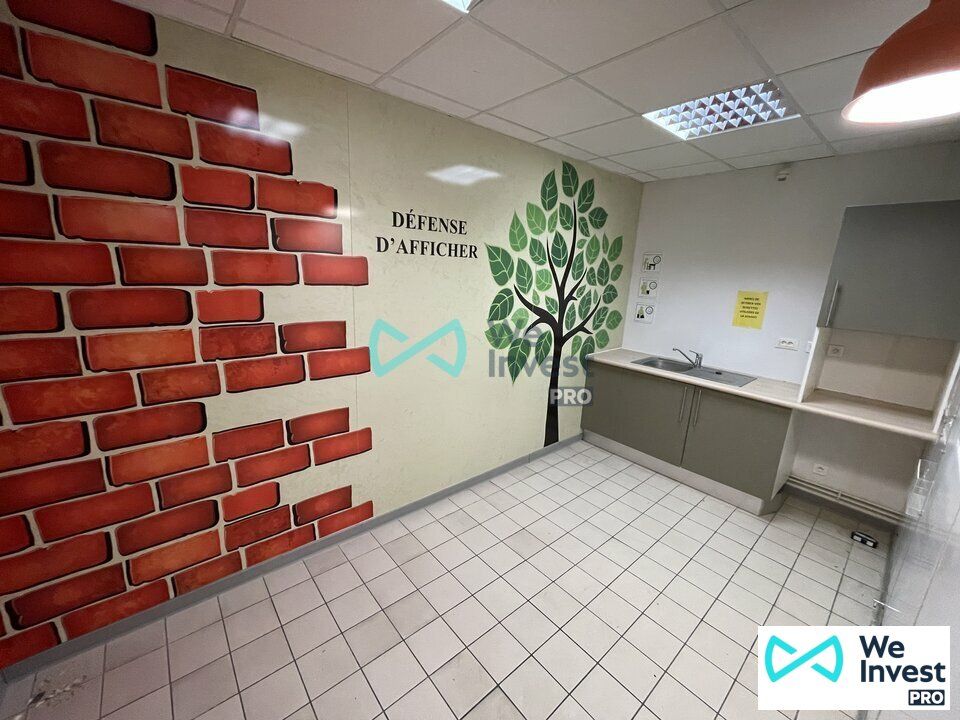 À LOUER – Cellule commerciale de 1 483 m² sur axe pénétrant