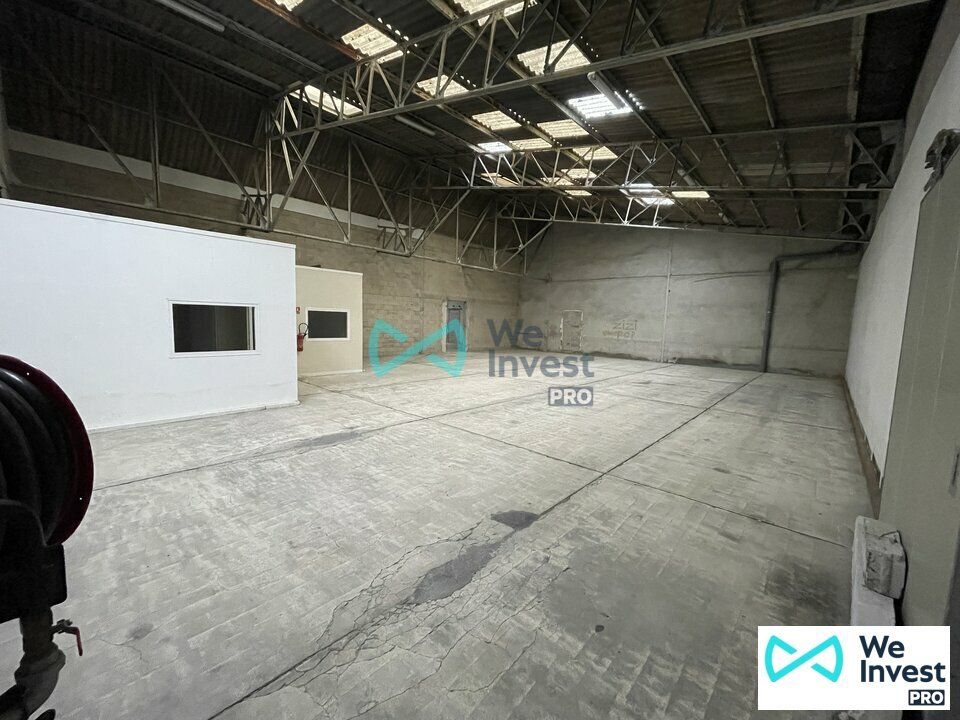 À LOUER – Cellule commerciale de 608 m² sur axe passant