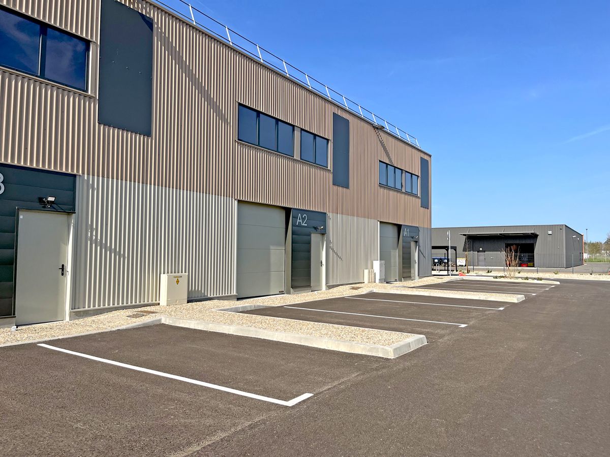 Location local 384.43 m² à MONTAUBAN