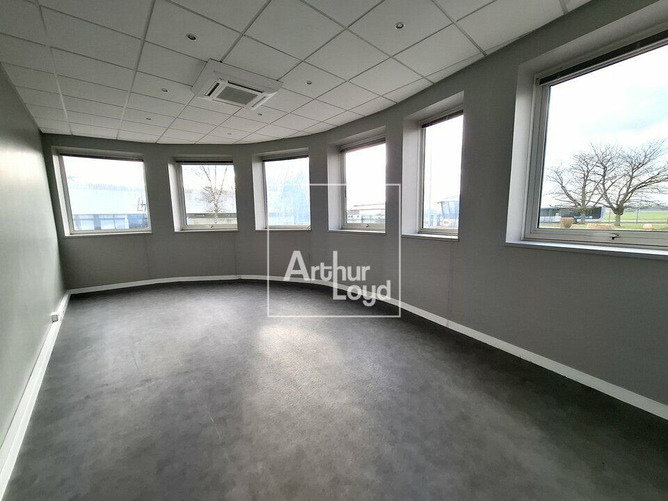 Bureaux au pied de l'aérodrome à louer 