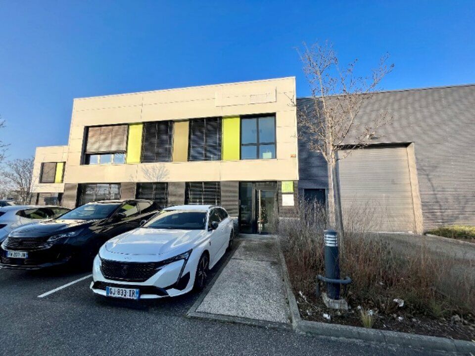 Location local d''activites 615 m² non divisibles