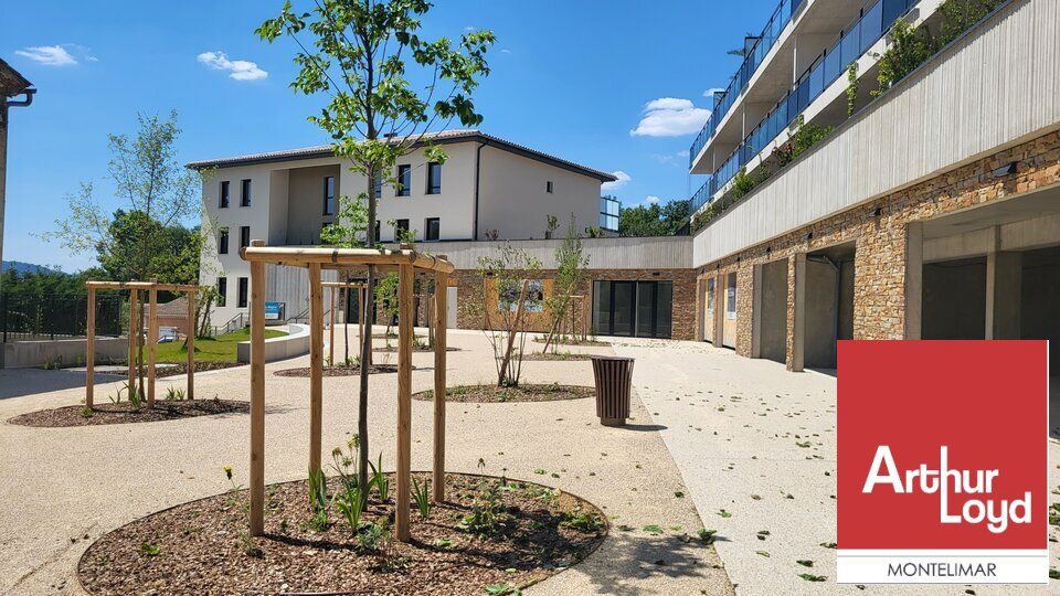 Vente local commercial 168 m² non divisibles