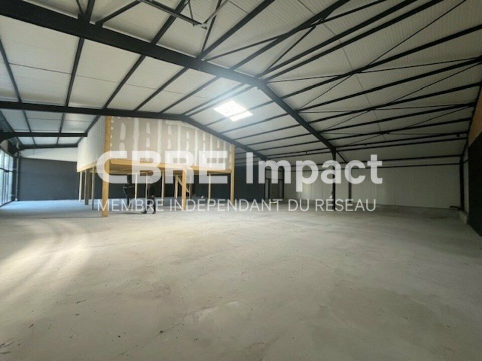 Location local commercial 513 m² non divisibles
