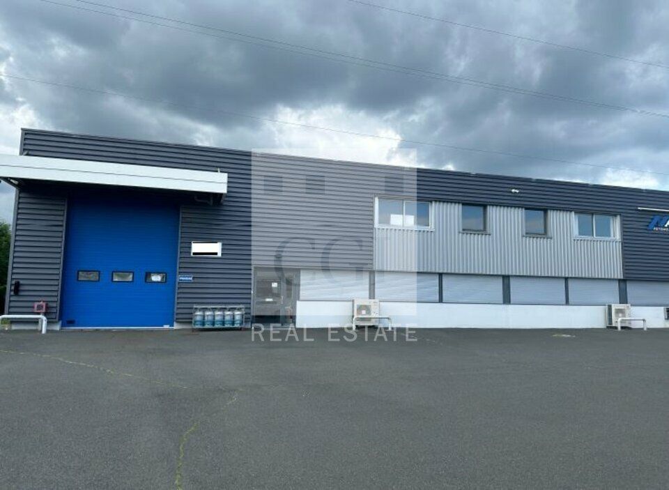 Location local d''activites 438 m² non divisibles