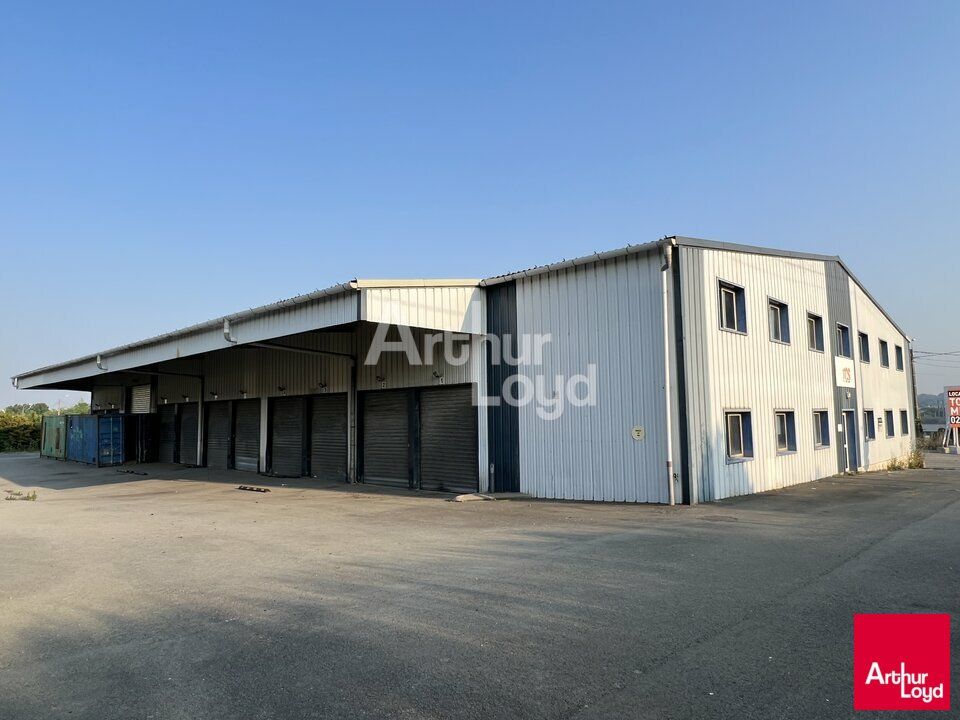 Très bel emplacement à l'entrée de l'Ecopôle Sud Est de Rennes !