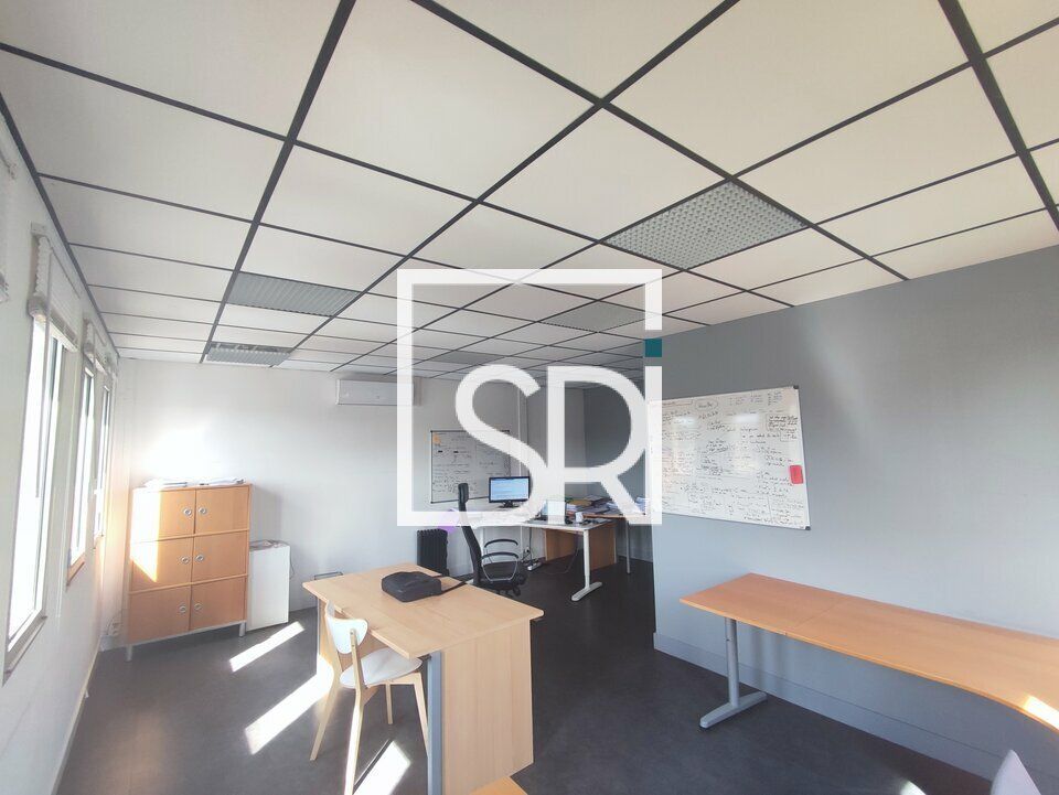 Location bureaux 102 m² non divisibles