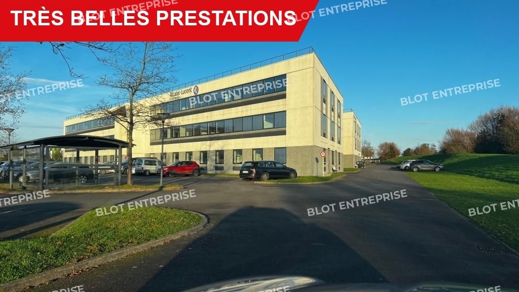 Location bureaux 3585 m² non divisibles