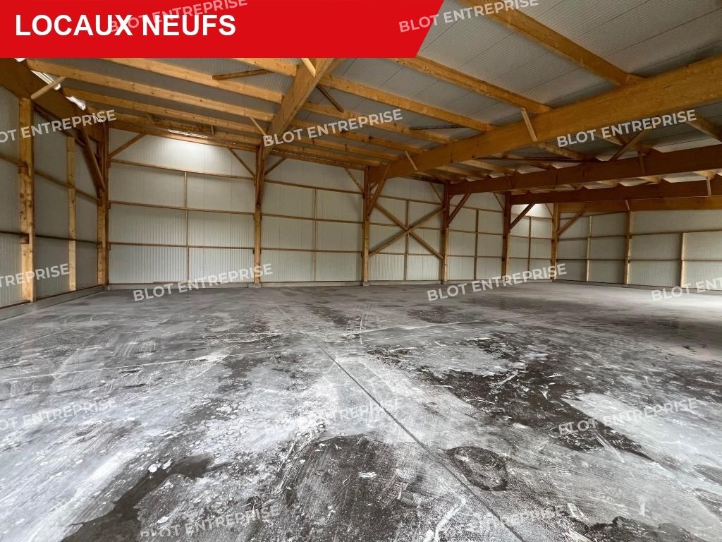 Location entrepôts 240 m² non divisibles