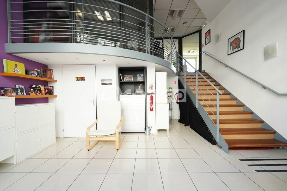 LOCAL COMMERCIAL A VENDRE - 96 m² - LYON 3