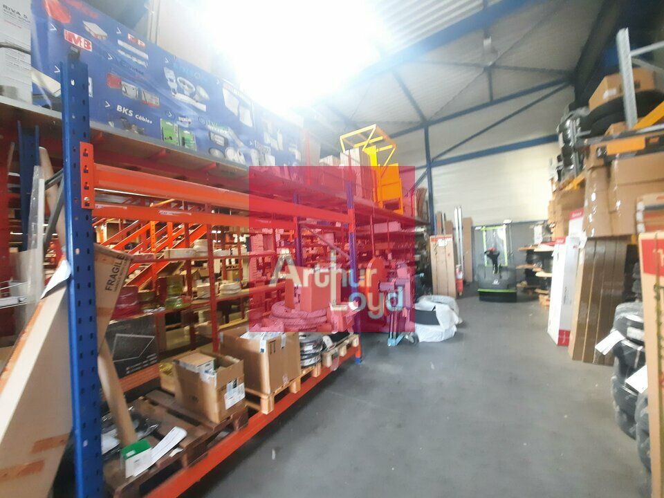Location local d''activites 364 m² non divisibles