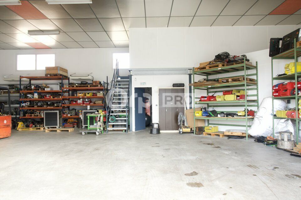 LOCAL D'ACTIVITÉ DE 329 M2 - À LOUER - TOUSSIEU