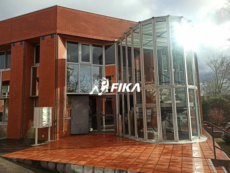 Location bureaux 1255 m² divisibles à partir de 157 m²