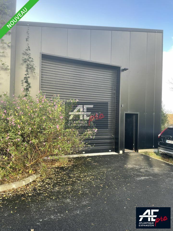 Location local d''activites 256 m² non divisibles