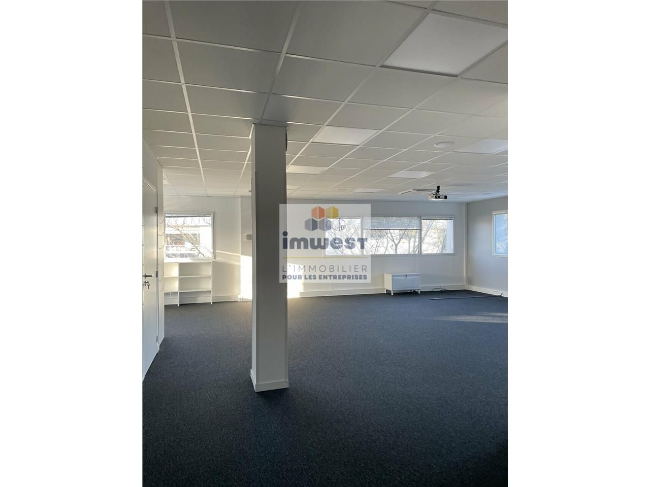 A LOUER: Plateau de bureau refait à neuf - 278m² à SAINT GREGOIRE (35)