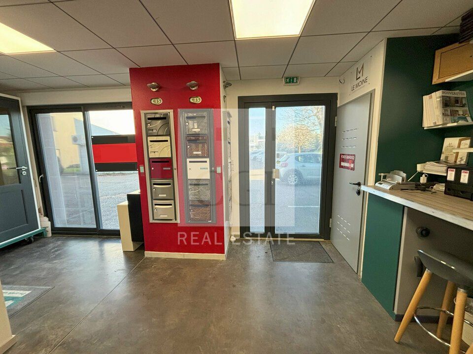 À LOUER – BUREAUX FONCTIONNELS DE 150 M² – ST LAURENT DE MURE