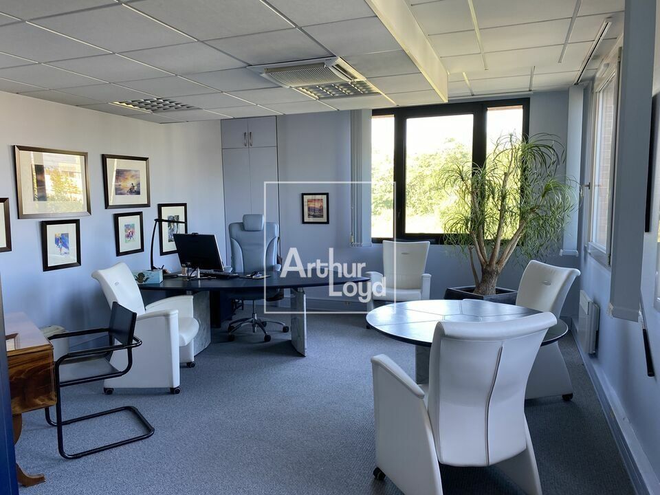Location bureaux 140 m² non divisibles
