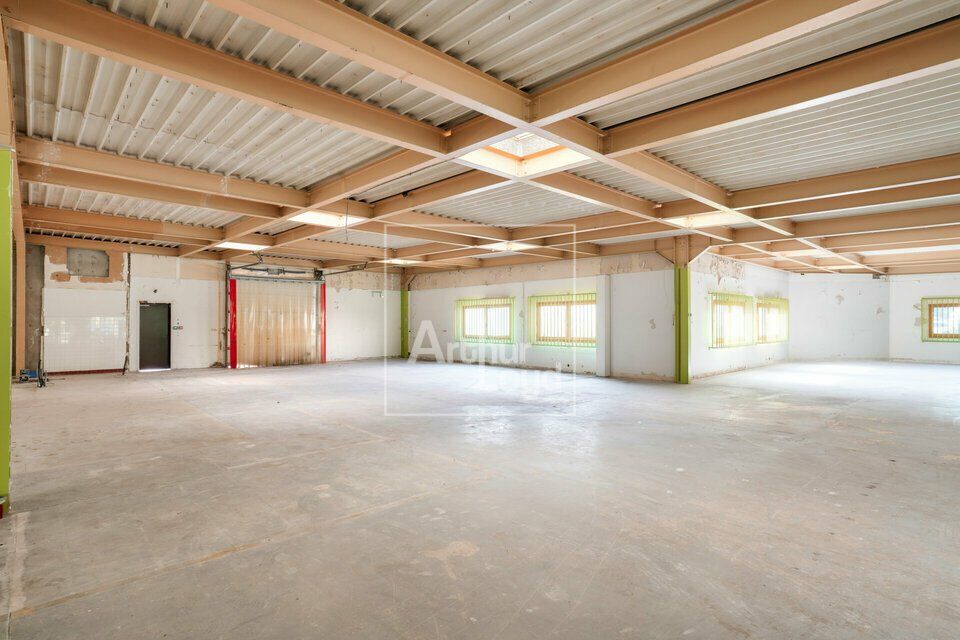 Location local d''activites 763 m² non divisibles
