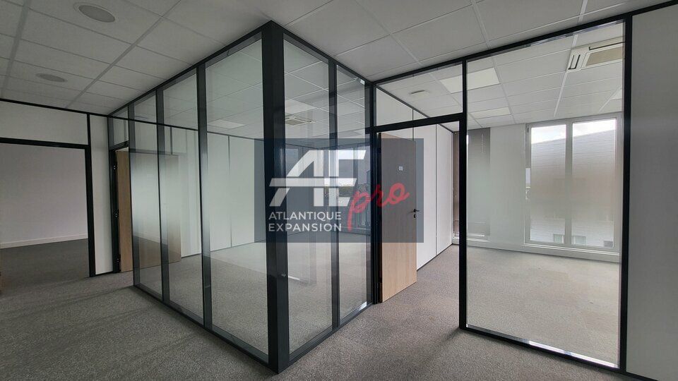 Location bureaux 816 m² non divisibles