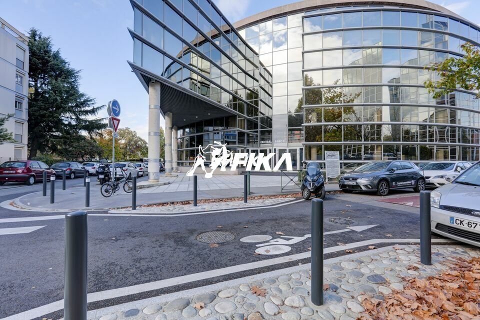 A LOUER BUREAUX 241m² - (31200) TOULOUSE