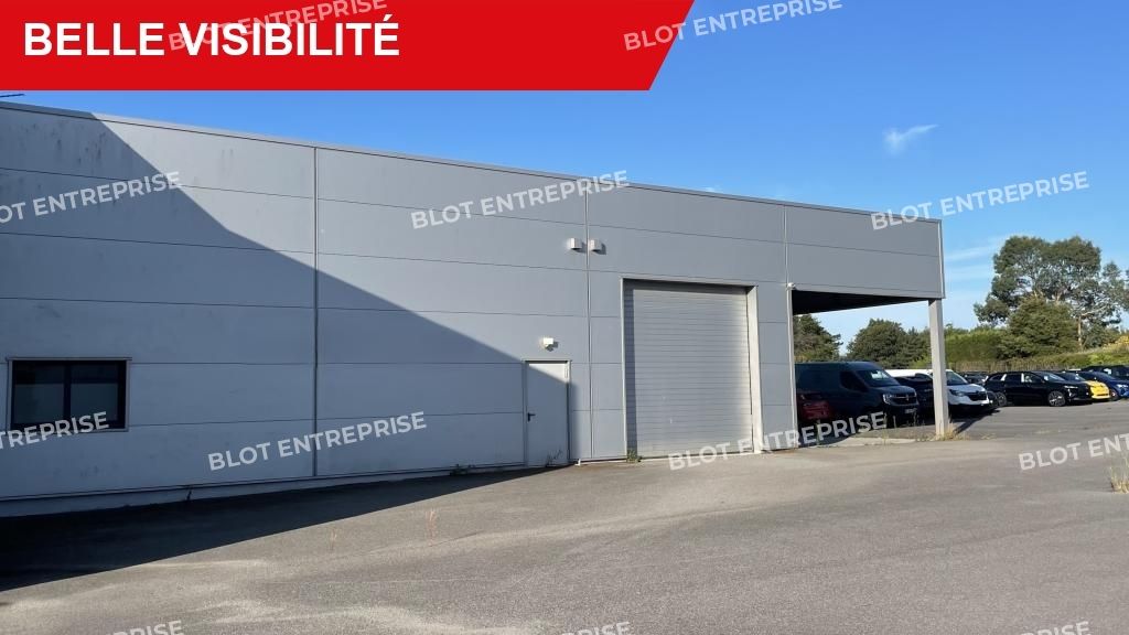 Location entrepôts 415 m² non divisibles