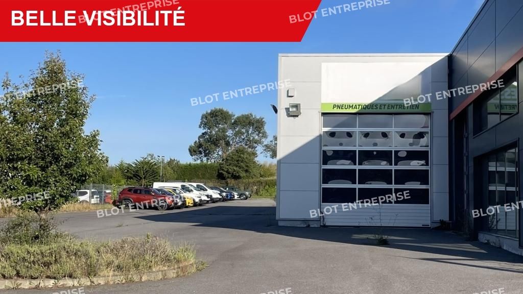 Location entrepôts 415 m² non divisibles