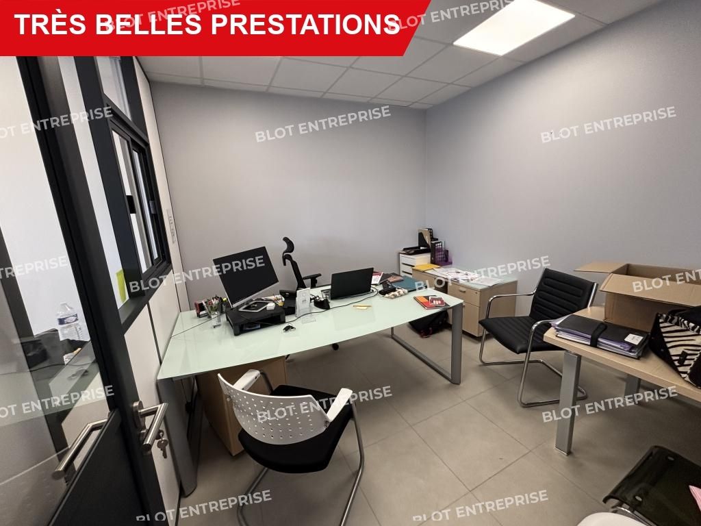 Location bureaux 108 m² non divisibles